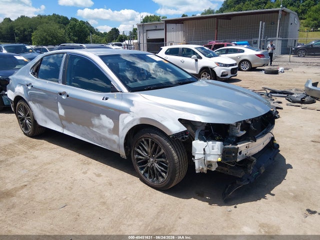 45451631 :رقم المزاد ، 4T1G11AK1LU306831 vin ، 2020 Toyota Camry Se مزاد بيع