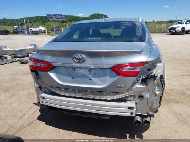 45451631 :رقم المزاد ، 4T1G11AK1LU306831 vin ، 2020 Toyota Camry Se مزاد بيع