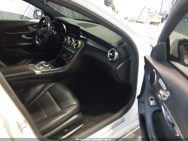 45451689 :رقم المزاد ، 55SWF8EB0KU314820 vin ، 2019 Mercedes-benz C 300 4matic مزاد بيع