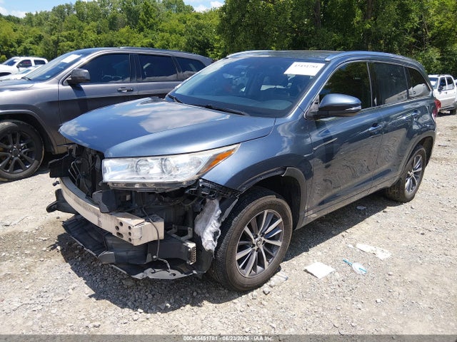 Продаж на аукціоні авто 2018 Toyota Highlander Xle, vin: 5TDKZRFH4JS272081, номер лоту: 45451781