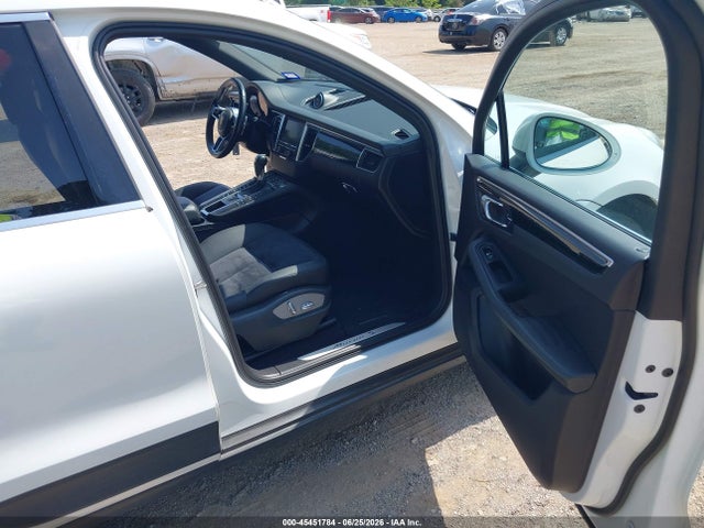 45451784 :رقم المزاد ، WP1AB2A53FLB51649 vin ، 2015 Porsche Macan S مزاد بيع