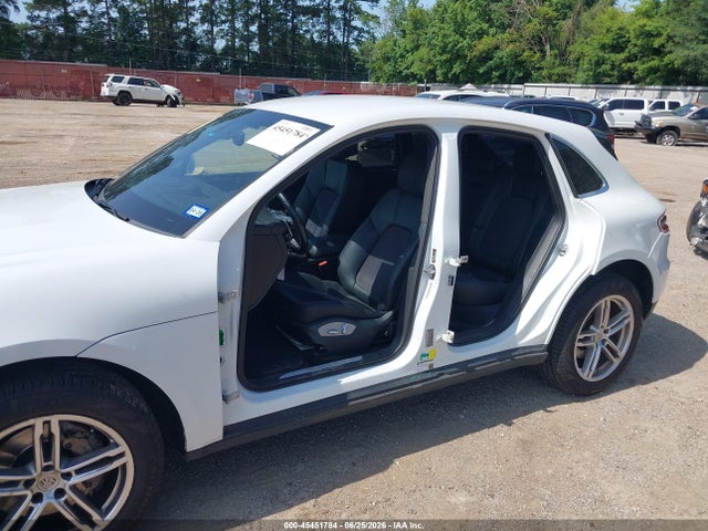45451784 :رقم المزاد ، WP1AB2A53FLB51649 vin ، 2015 Porsche Macan S مزاد بيع