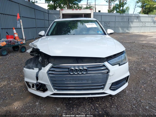 45451849 :رقم المزاد ، WAUDNAF40HN054591 vin ، 2017 Audi A4 Season Of Audi Premium مزاد بيع
