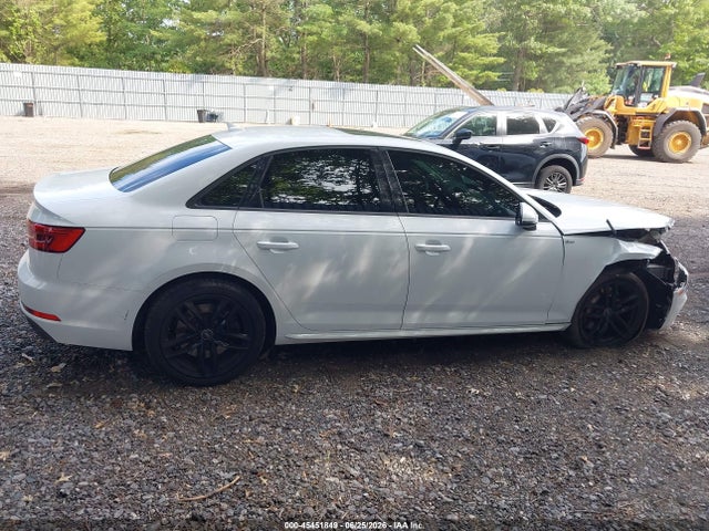 45451849 :رقم المزاد ، WAUDNAF40HN054591 vin ، 2017 Audi A4 Season Of Audi Premium مزاد بيع