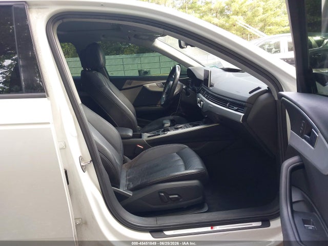 45451849 :رقم المزاد ، WAUDNAF40HN054591 vin ، 2017 Audi A4 Season Of Audi Premium مزاد بيع