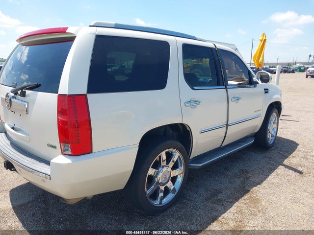 2011 Cadillac Escalade Luxury მანქანა იყიდება აუქციონზე, vin: 1GYS4BEF2BR377007, აუქციონის ნომერი: 45451887