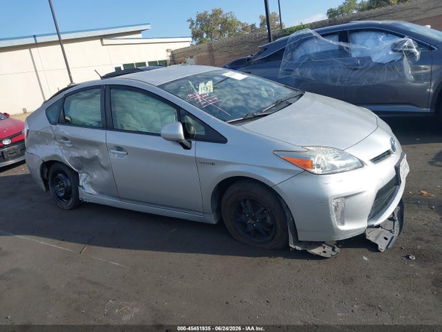 Toyota Prius Three 2014 JTDKN3DU7E0393981 Image 14