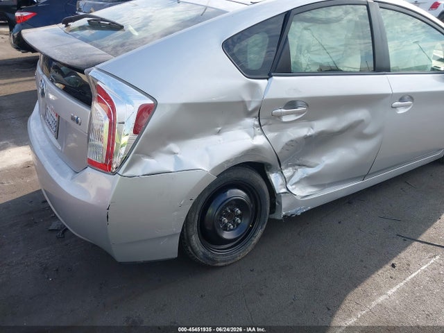 Toyota Prius Three 2014 JTDKN3DU7E0393981 Image 18