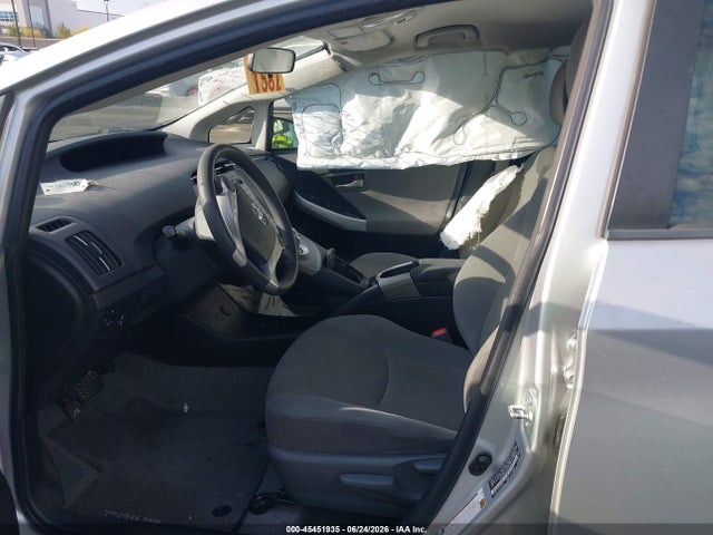 Toyota Prius Three 2014 JTDKN3DU7E0393981 Image 5