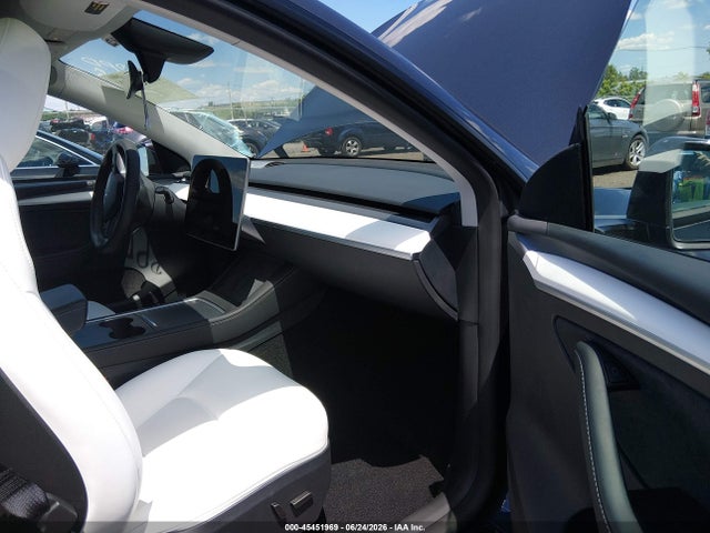 45451969 :رقم المزاد ، 7SAYGDEE5RF170365 vin ، 2024 Tesla Model Y Long Range Dual Motor All-wheel Drive مزاد بيع