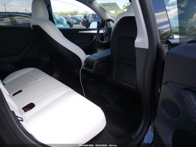 45451969 :رقم المزاد ، 7SAYGDEE5RF170365 vin ، 2024 Tesla Model Y Long Range Dual Motor All-wheel Drive مزاد بيع
