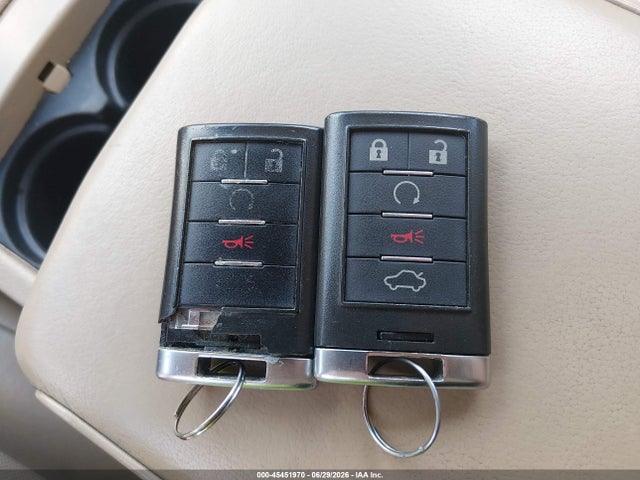 45451970 :رقم المزاد ، 1G6DD67V280156081 vin ، 2008 Cadillac Sts Awd W/1sb مزاد بيع
