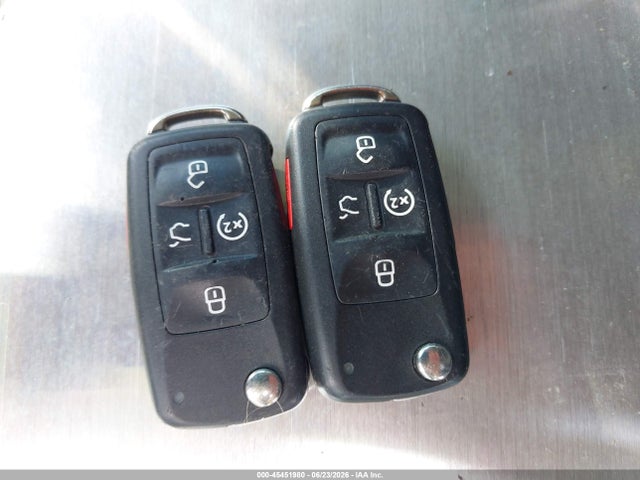 1VWBA7A36JC007894 Volkswagen Passat 2.0t Se