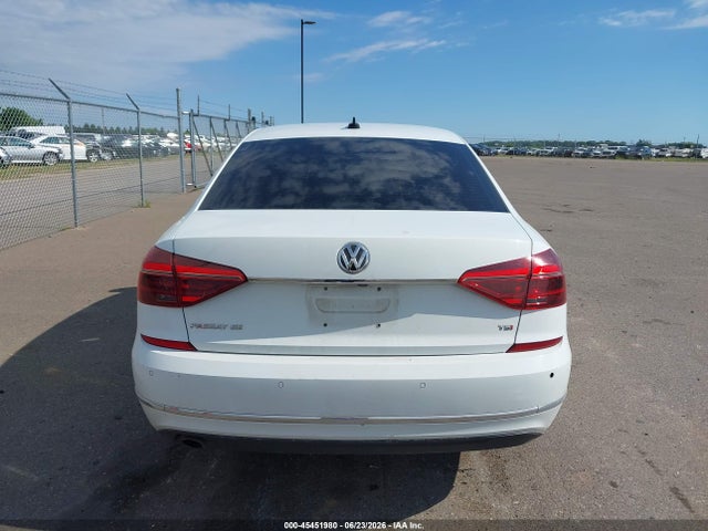1VWBA7A36JC007894 Volkswagen Passat 2.0t Se
