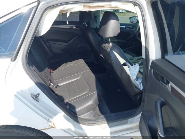 1VWBA7A36JC007894 Volkswagen Passat 2.0t Se