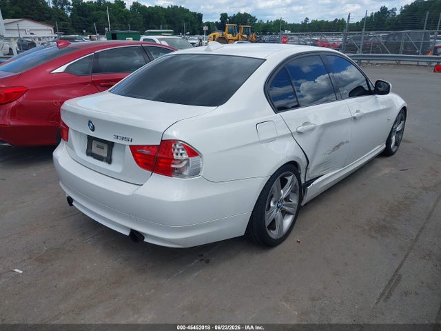 2011 Bmw 335i მანქანა იყიდება აუქციონზე, vin: WBAPM5C52BE576425, აუქციონის ნომერი: 45452018
