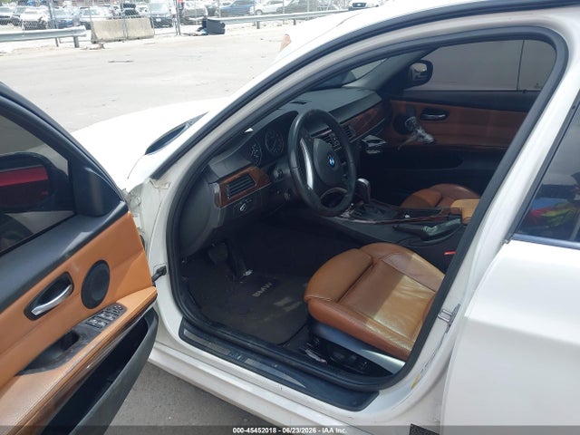 2011 Bmw 335i მანქანა იყიდება აუქციონზე, vin: WBAPM5C52BE576425, აუქციონის ნომერი: 45452018