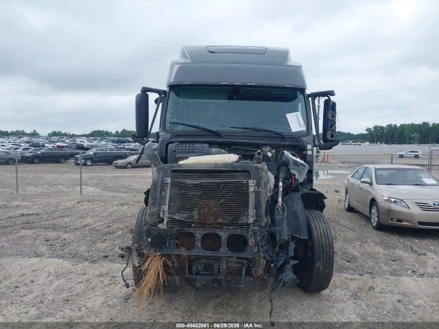 2022 Volvo Vnl მანქანა იყიდება აუქციონზე, vin: 4V4NC9EH3NN283458, აუქციონის ნომერი: 45452061