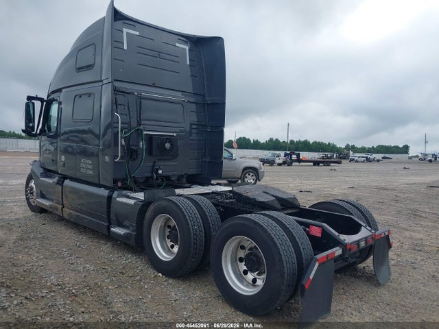 2022 Volvo Vnl მანქანა იყიდება აუქციონზე, vin: 4V4NC9EH3NN283458, აუქციონის ნომერი: 45452061