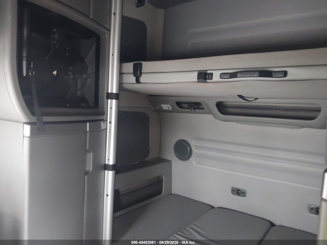 2022 Volvo Vnl მანქანა იყიდება აუქციონზე, vin: 4V4NC9EH3NN283458, აუქციონის ნომერი: 45452061