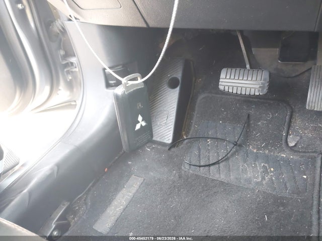 45452179 :رقم المزاد ، JA4AP3AW6JU000500 vin ، 2018 Mitsubishi Outlander Sport 2.4 Se مزاد بيع