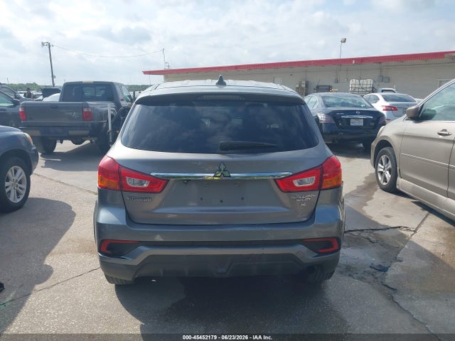 45452179 :رقم المزاد ، JA4AP3AW6JU000500 vin ، 2018 Mitsubishi Outlander Sport 2.4 Se مزاد بيع