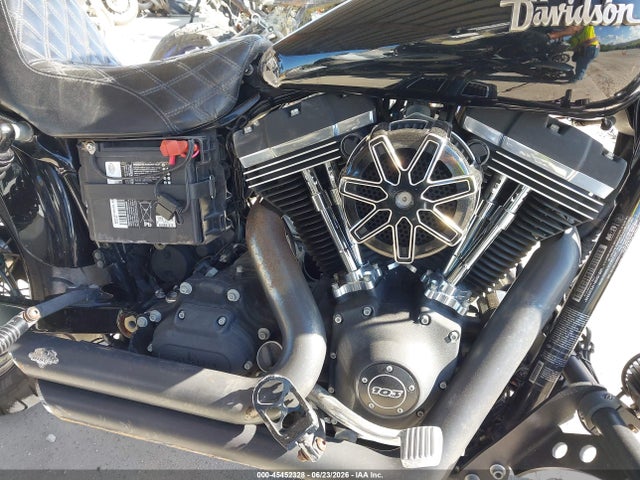 Harley-Davidson Fxdb Dyna Street Bob 2015 1HD1GXM11FC323376 Image 8