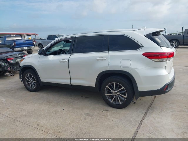 Toyota Highlander Xle 2019 5TDKZRFH6KS556734 Image 14