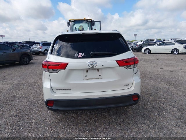 Toyota Highlander Xle 2019 5TDKZRFH6KS556734 Image 16