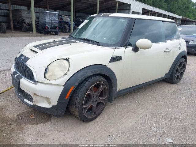 Продаж на аукціоні авто 2009 Mini Cooper S, vin: WMWMF73569TW81600, номер лоту: 45452356