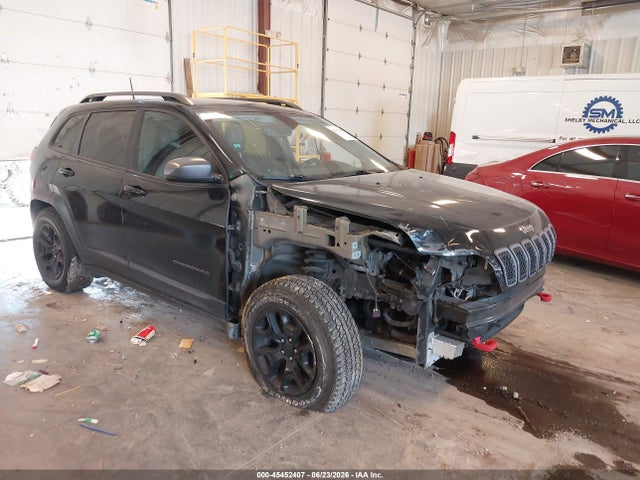 45452407 :رقم المزاد ، 1C4PJMBX6KD217562 vin ، 2019 Jeep Cherokee Trailhawk Elite 4x4 مزاد بيع