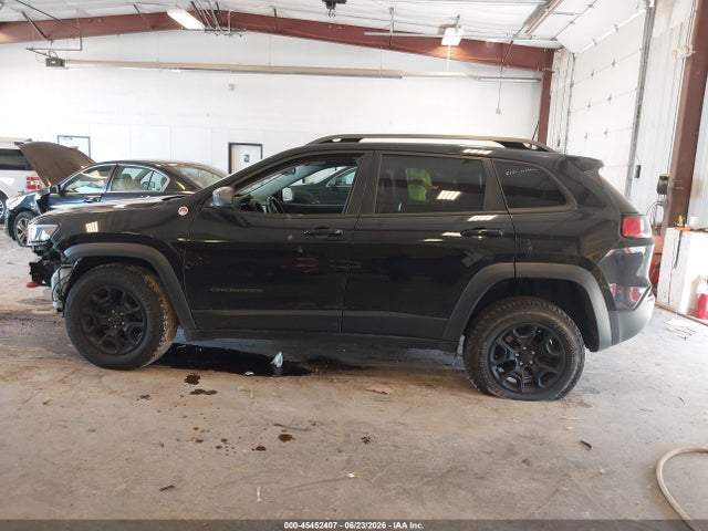 45452407 :رقم المزاد ، 1C4PJMBX6KD217562 vin ، 2019 Jeep Cherokee Trailhawk Elite 4x4 مزاد بيع