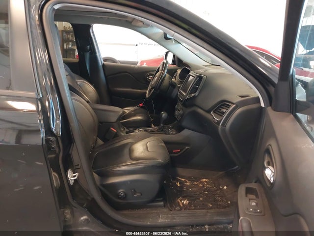45452407 :رقم المزاد ، 1C4PJMBX6KD217562 vin ، 2019 Jeep Cherokee Trailhawk Elite 4x4 مزاد بيع