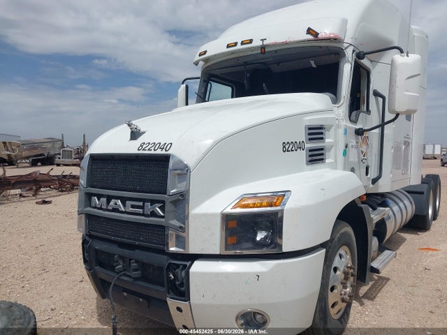 45452425 :رقم المزاد ، 1M1AN4GY0NM027093 vin ، 2022 Mack Anthem مزاد بيع