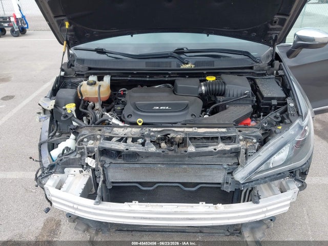 Chrysler Pacifica Limited 2017 2C4RC1GG5HR759896 Image 10