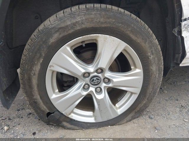 2T3P1RFV6MC150099 Toyota Rav4 Xle