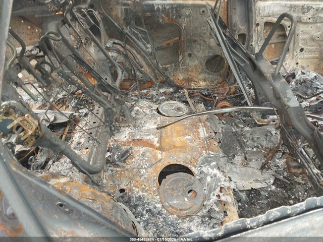 2T3P1RFV6MC150099 Toyota Rav4 Xle