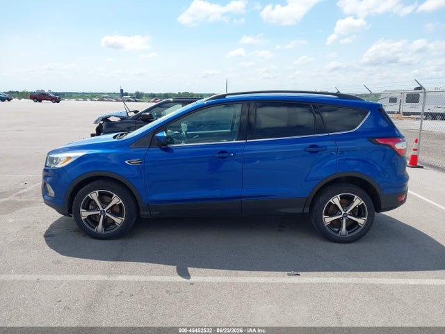 45452532 :رقم المزاد ، 1FMCU9HD6JUB42789 vin ، 2018 Ford Escape Sel مزاد بيع