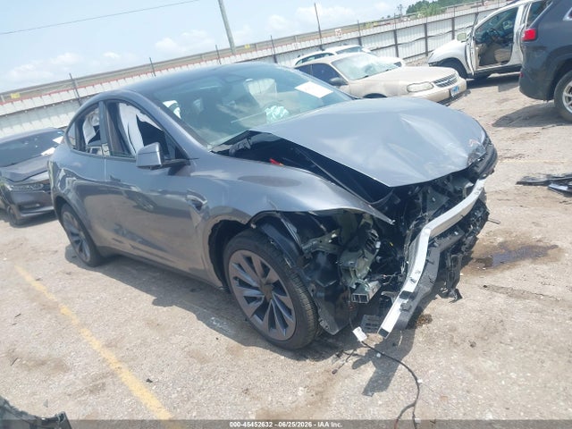 Tesla Model Y All-wheel Drive/long Range Launch Series/premium All-wheel Drive 2026 7SAYGDEE1TA701257 main image