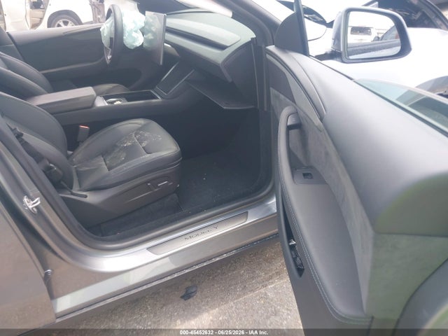 Продаж на аукціоні авто 2026 Tesla Model Y All-wheel Drive/long Range Launch Series/premium All-wheel Drive, vin: 7SAYGDEE1TA701257, номер лоту: 45452632