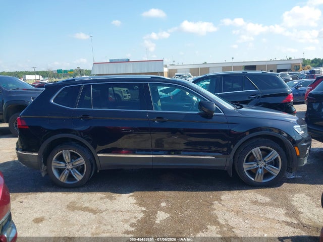 Продаж на аукціоні авто 2018 Volkswagen Tiguan 2.0t Sel Premium, vin: 3VV5B7AX0JM116657, номер лоту: 45452651