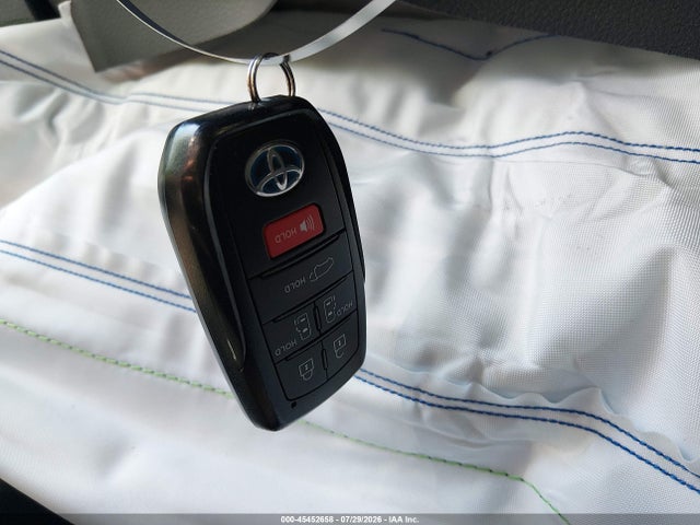2022 Toyota Sienna Xle მანქანა იყიდება აუქციონზე, vin: 5TDYRKEC6NS131462, აუქციონის ნომერი: 45452658