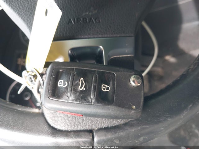 2015 Volkswagen Tiguan Se მანქანა იყიდება აუქციონზე, vin: WVGAV7AX7FW504802, აუქციონის ნომერი: 45452713