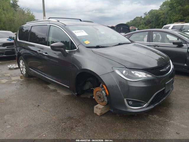 2019 Chrysler Pacifica Touring L მანქანა იყიდება აუქციონზე, vin: 2C4RC1BG1KR680899, აუქციონის ნომერი: 45452756