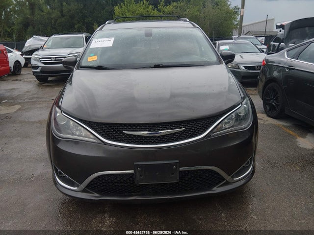 Продажа на аукционе авто 2019 Chrysler Pacifica Touring L, vin: 2C4RC1BG1KR680899, номер лота: 45452756