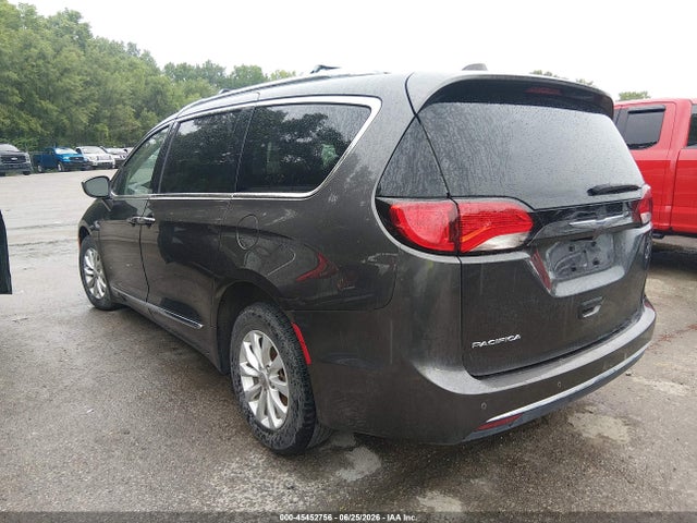 Продажа на аукционе авто 2019 Chrysler Pacifica Touring L, vin: 2C4RC1BG1KR680899, номер лота: 45452756