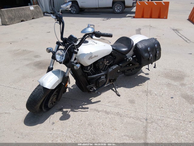 INDIAN MOTORCYCLE CO. Scout Sixty 2016 56KMSB111G3116275 Image 2