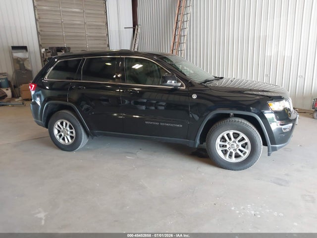 1C4RJFAG4KC754233 Jeep Grand Cherokee Laredo E 4x4