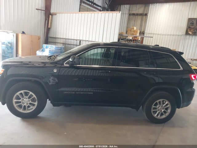 1C4RJFAG4KC754233 Jeep Grand Cherokee Laredo E 4x4