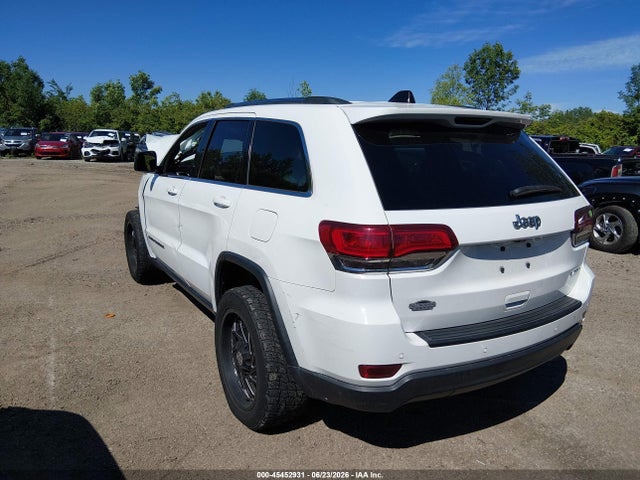 2018 Jeep Grand Cherokee Laredo E 4x4 მანქანა იყიდება აუქციონზე, vin: 1C4RJFAG8JC309749, აუქციონის ნომერი: 45452931